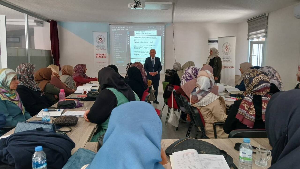 Aksaray Müftüsü Işıldar Arapça Kursunu ziyaret etti