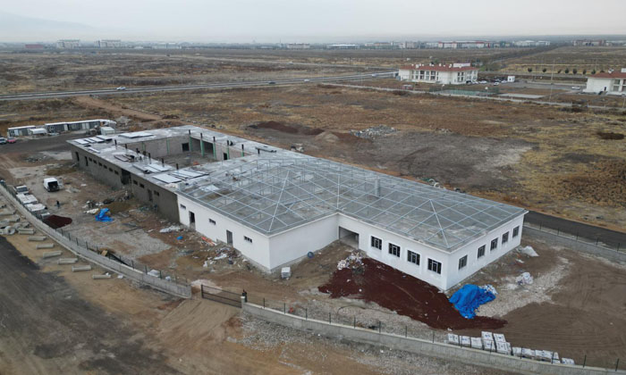 Aksaray Belediyesi yemek üretim tesisi hızla yükseliyor