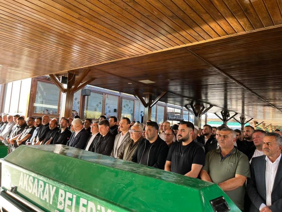 İş insanı Tuğrul Pınardağ gözyaşlarıyla toprağa verildi