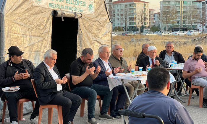 Vali Kumbuzoğlu’ndan Pınardağ’ın ailesine taziye ziyareti