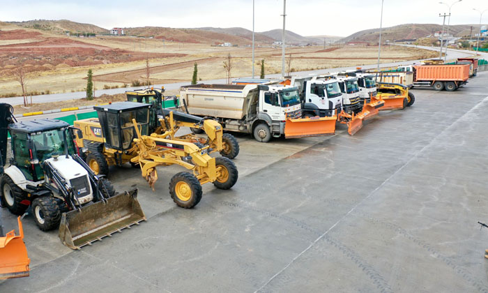 Aksaray Belediyesi, 900 ton tuz ve 36 araçla kış şartlarına hazır