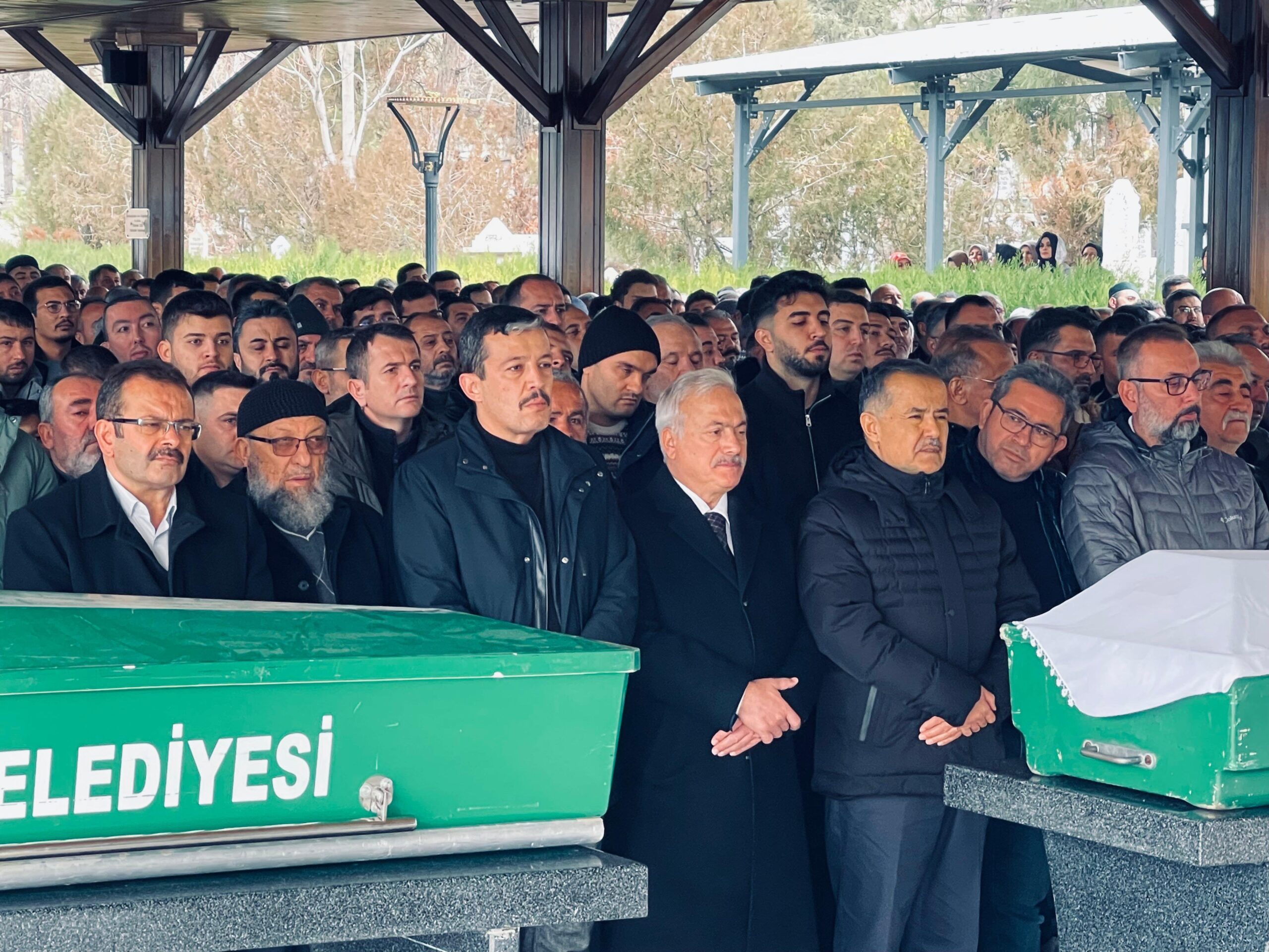 AK Parti İl Başkanı Aktürk’ün amcası son yolculuğuna uğurladı