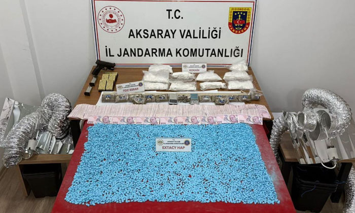Aksaray’da zehir tacirlerine darbe: Kilolarca uyuşturucu ele geçirildi
