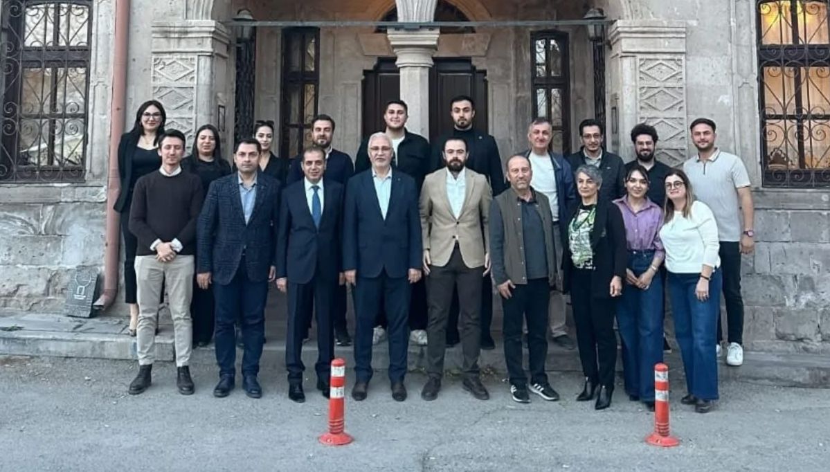 Aksaray Mimarlar Odası Başkanı Ayhan Şahin güven tazeledi