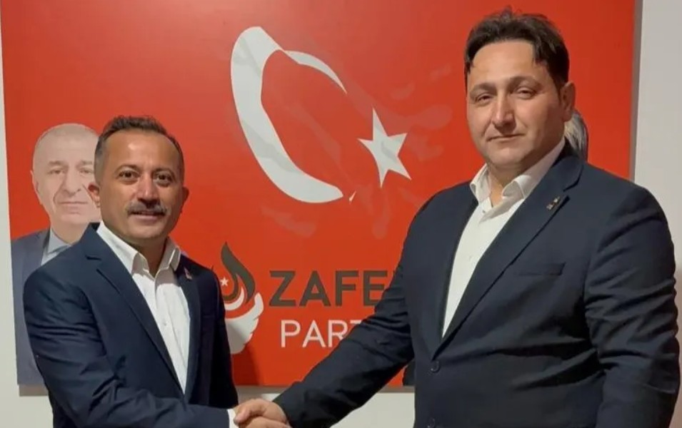 Aksaray’da o partinin ilçe başkanı 2 ayda istifa etti