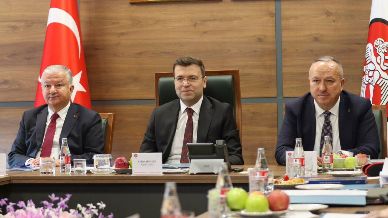 Vali Duru, AHİKA toplantısında bölgesel kalkınmayı değerlendirdi
