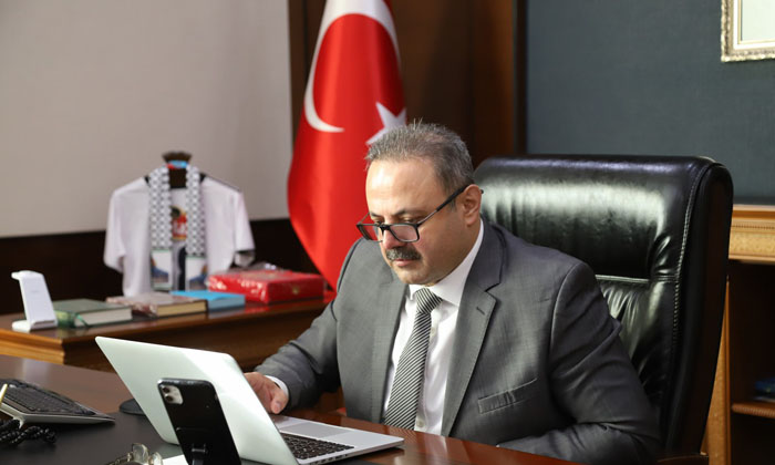 Rektör Arıbaş, AA’nın “Yılın Kareleri” oylamasına katıldı