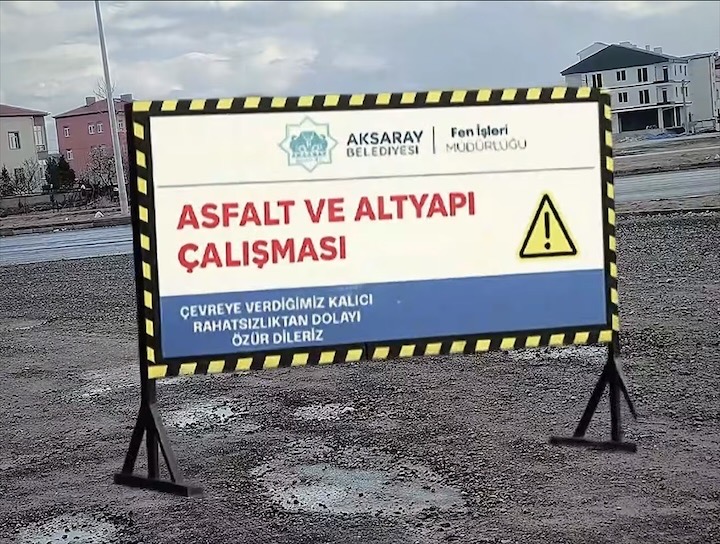 Aksaray’da ilahili yol eleştirisi: İYİ Parti’den belediyeye gönderme