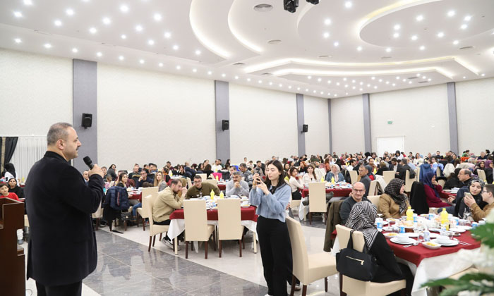 ASÜ’de akademik ve idari personel iftar programında bir araya geldi