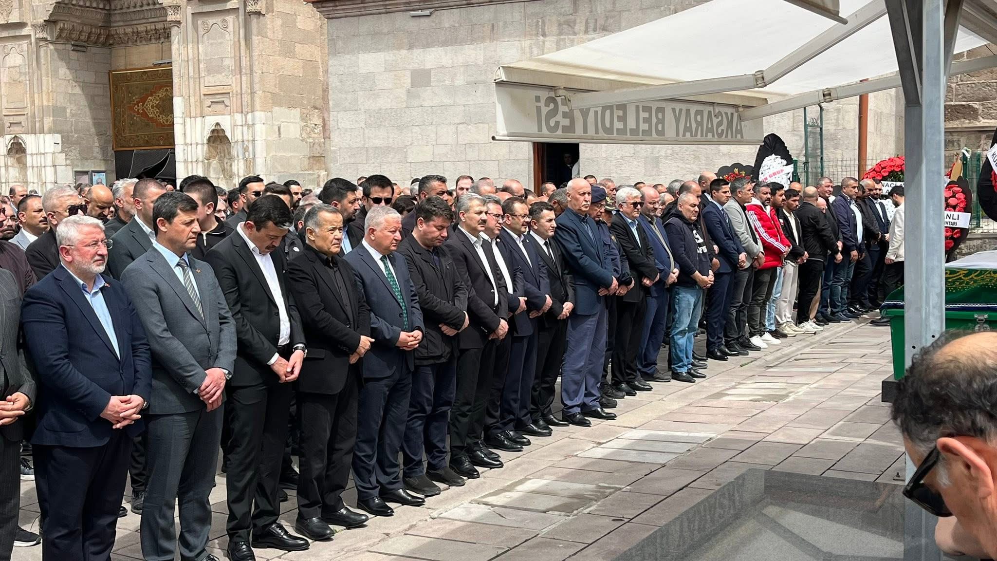 Belediye Başkanı Dinçer’in annesi son yolculuğuna uğurlandı