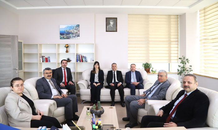 ASÜ Rektörü Arıbaş’tan avukatlara anlamlı ziyaret