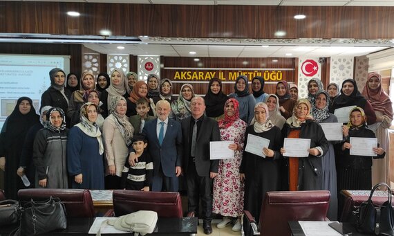 Aksaray’da Gassallık Kursunu tamamlayan 38 kadına belgeleri verildi