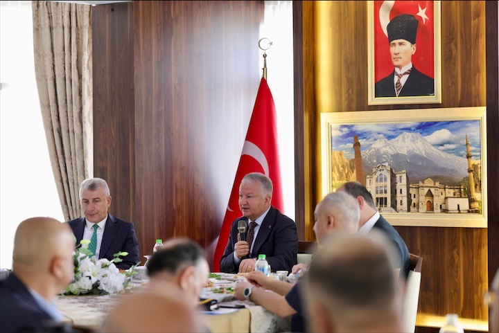Vali Duru, Kurban Bayramı tedbirlerini basınla paylaştı