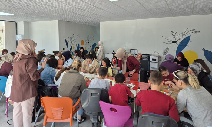 Anneler Günü’nde çocuklar anneleriyle birlikte tasarladı