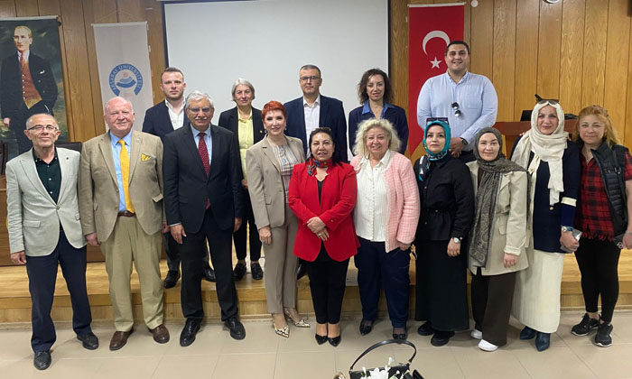 ASÜ Kariyer Merkezinin etkinliğinde ekonominin geleceği ele alındı