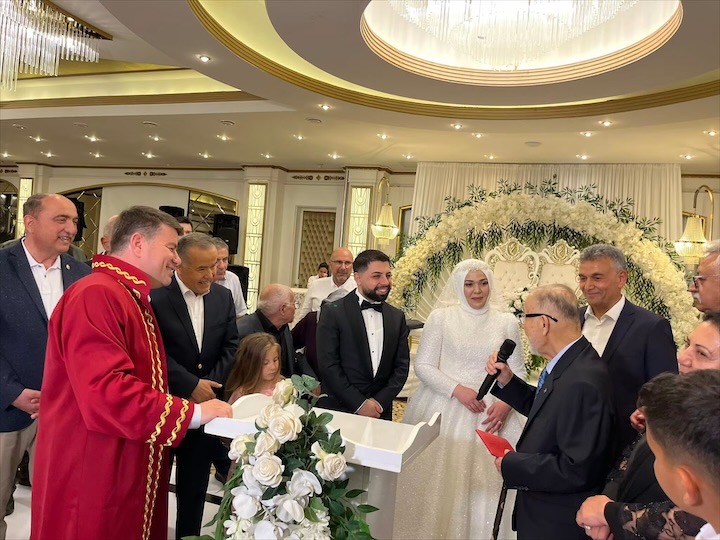 Aksaray’da siyaset ve iş dünyasını buluşturan muhteşem düğün