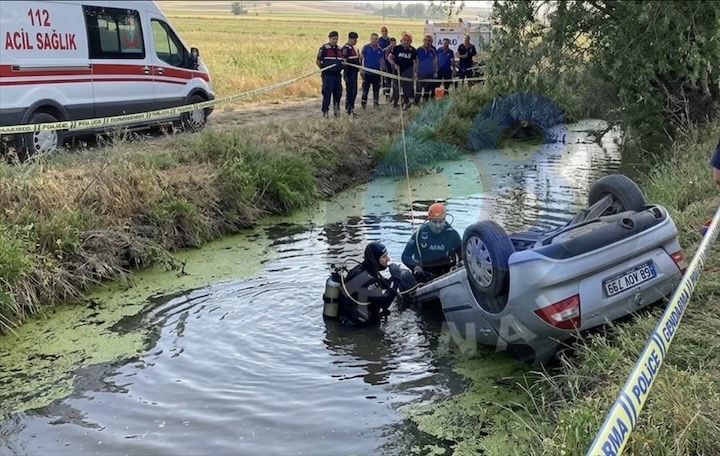 Aksaray’da otomobil kanala düştü: 2 ölü