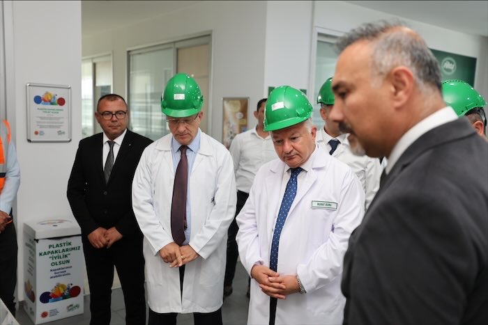 Vali Duru, Sütaş Tesisleri’nde incelemelerde bulundu