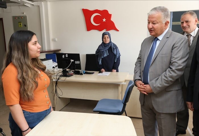 Vali Duru, SGK hizmetlerini yerinde inceledi