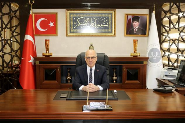 Mustafa Topal kimdir?