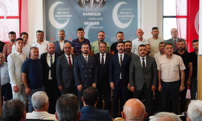 MHP Eskil’de yeni başkan Mehmet Meral oldu