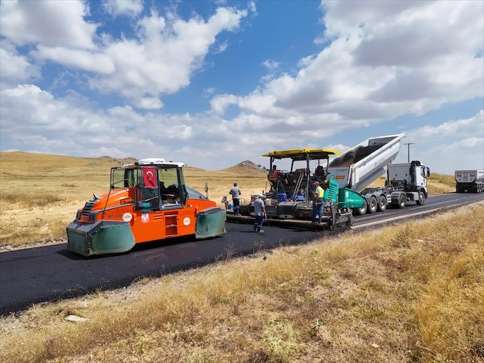 İl Özel İdaresi, Sarıyahşi’de yol çalışmalarını sürdürüyor