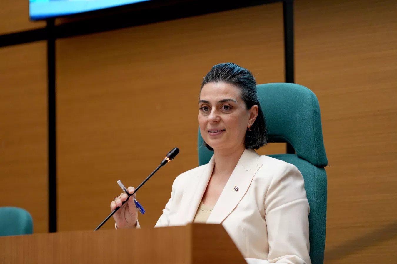 Üsküdar Belediye Başkanı Sinem Dedetaş tutuklandı