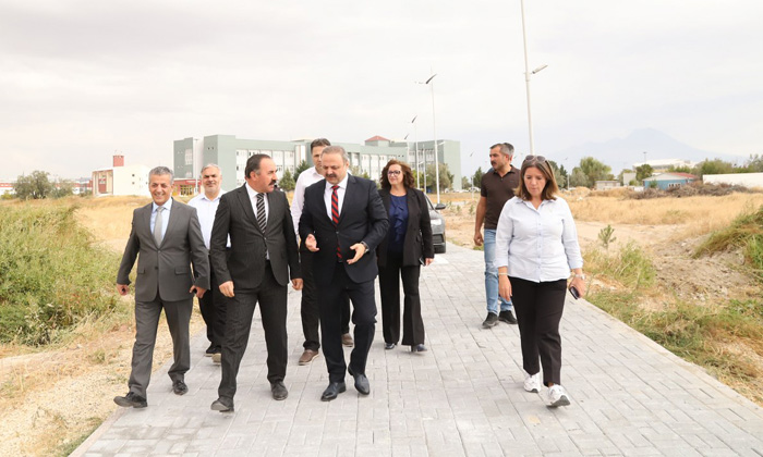 ASÜ Kampüsü ile Mahperi Hatun Kız Öğrenci Yurdu arasına yürüyüş yolu yapıldı