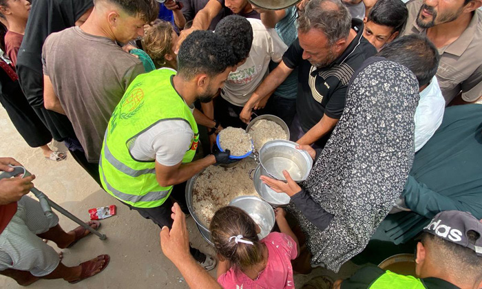 Aksaray İHH’dan Gazze’de sıcak yemek ikramı