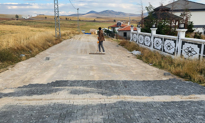 Ağzıkarahan köyünde kapsamlı üstyapı seferberliği