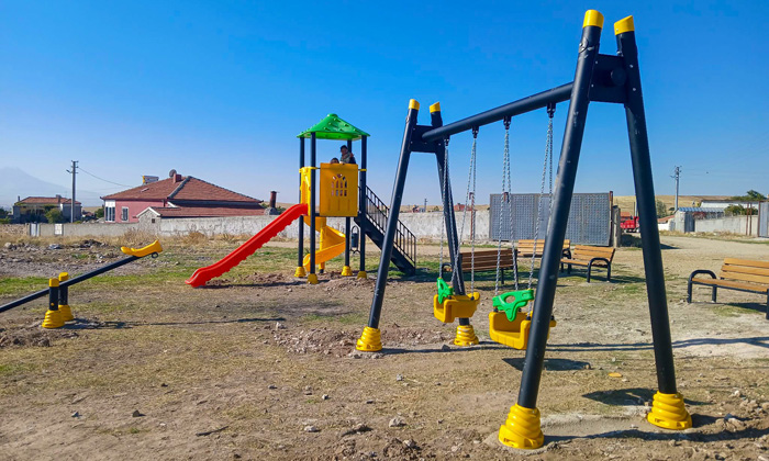 Aksaray’da köylere 13 çocuk oyun grubu ve 20 kamelya kuruluyor
