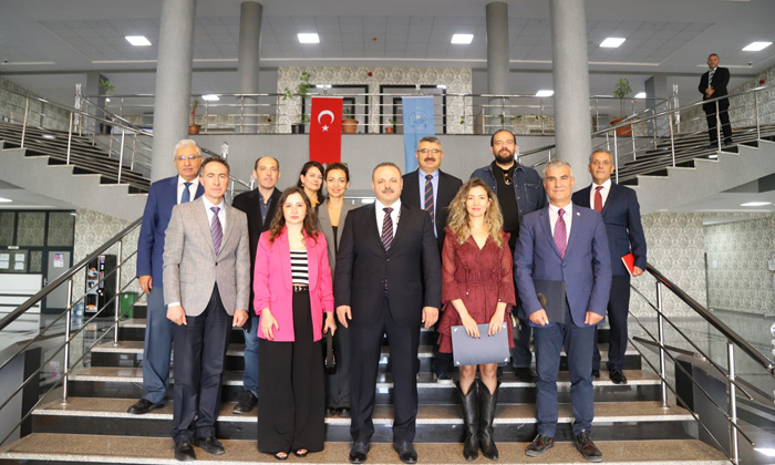 Rektör Arıbaş’tan müzik eğitimi akademisyenlerine teşekkür belgesi