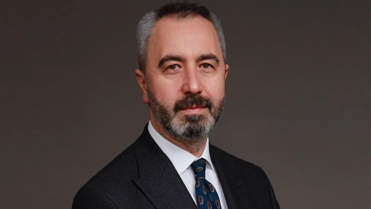 Bekir Bayrakdar kimdir?